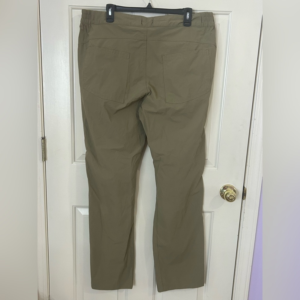 Free Soldier Pants Mens 38x34 Radiant Tactical Cargo Khaki Lightweight Quick Dry - Picture 2 of 8
